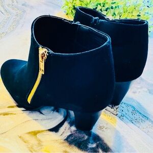NEW Mari A. Elegant Black Ankle Boots